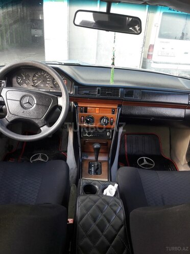 Mercedes E 200 1986, 246,389 km - 2.0 l - Bakı