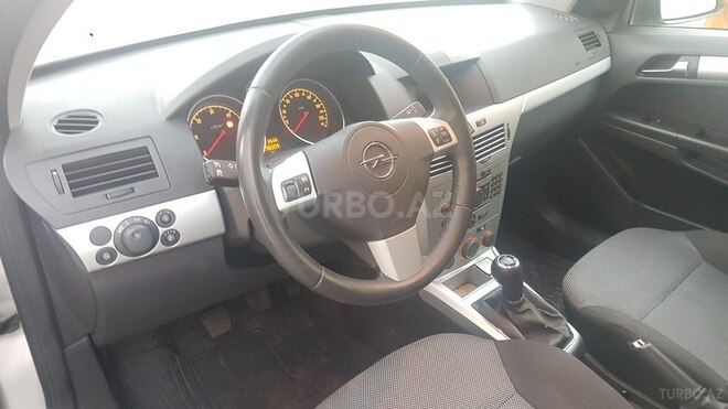 Opel Astra 2009, 174,500 km - 1.7 l - Bakı