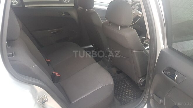 Opel Astra 2009, 174,500 km - 1.7 l - Bakı