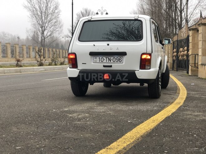 LADA (VAZ) Niva 2017, 16,100 km - 1.7 l - Yevlax