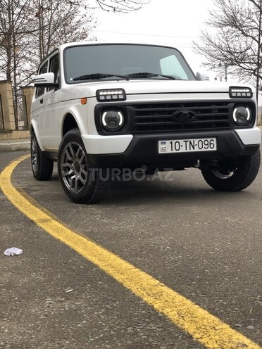 LADA (VAZ) Niva 2017, 16,100 km - 1.7 l - Yevlax