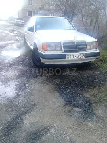 Mercedes E 230 1987, 1,000 km - 2.3 l - Şirvan