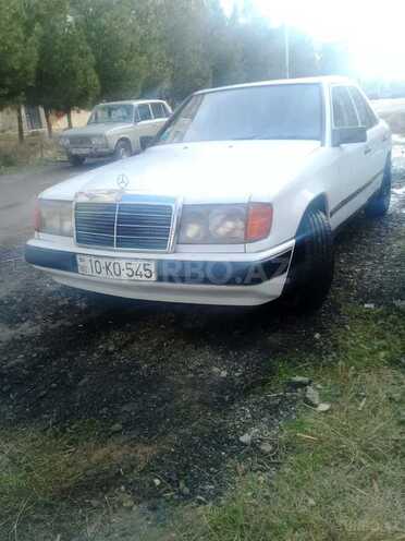 Mercedes E 230 1987, 1,000 km - 2.3 l - Şirvan
