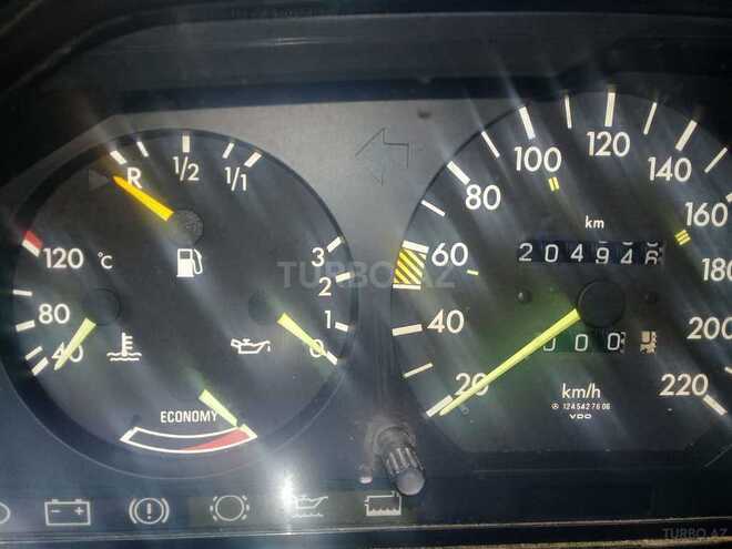 Mercedes E 230 1987, 1,000 km - 2.3 l - Şirvan