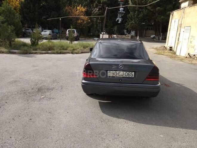 Mercedes C 180 1995, 330,000 km - 1.8 l - Zaqatala