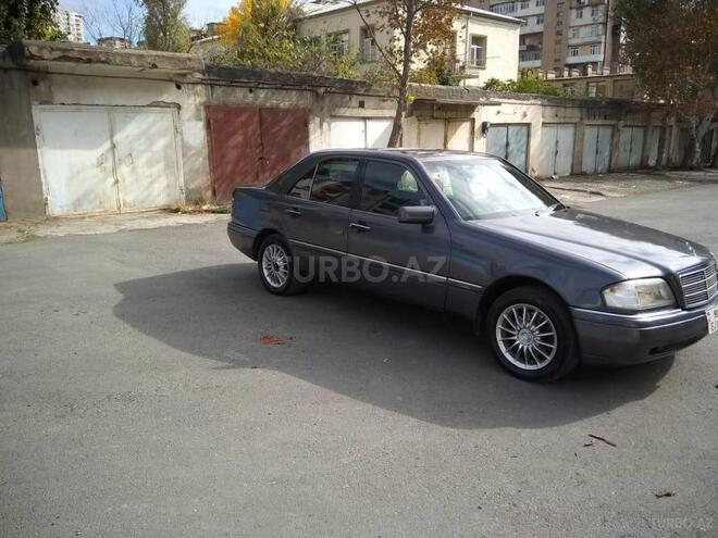 Mercedes C 180 1995, 330,000 km - 1.8 l - Zaqatala