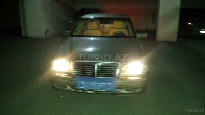 Mercedes C 180 1999, 342,000 km - 0.2 л - Bakı