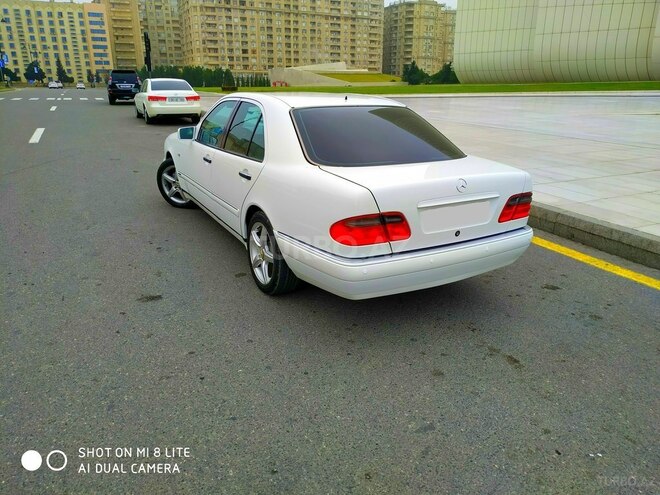 Mercedes E 200 1998, 235,000 km - 2.0 л - Bakı