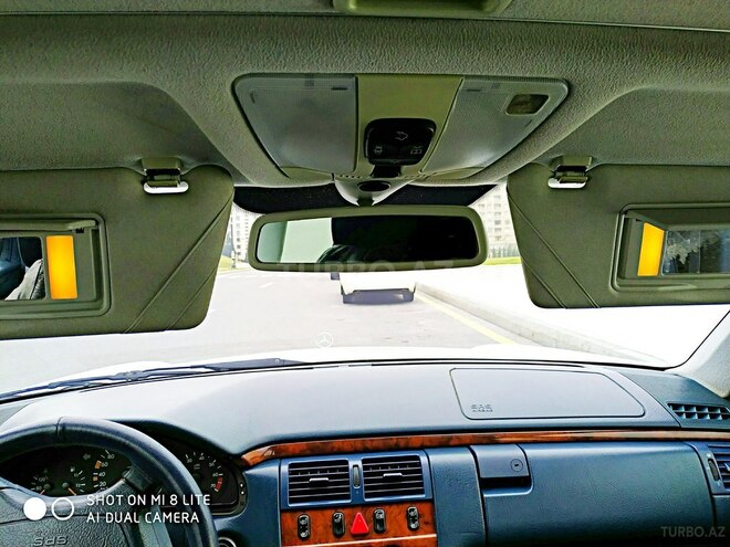 Mercedes E 200 1998, 235,000 km - 2.0 л - Bakı