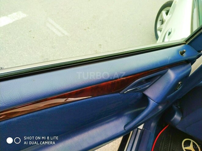 Mercedes E 200 1998, 235,000 km - 2.0 л - Bakı