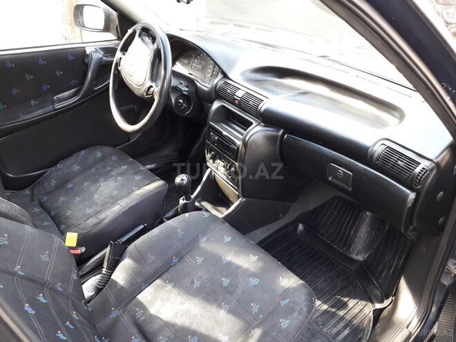 Opel Astra 1994, 368,000 km - 1.6 l - Zaqatala