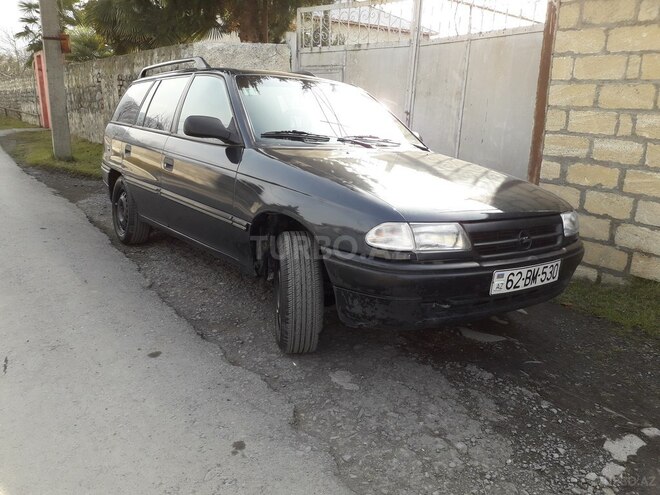 Opel Astra 1994, 368,000 km - 1.6 l - Zaqatala