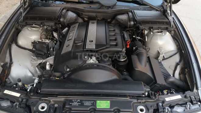 BMW 525 2001, 320,000 km - 2.5 l - Bakı