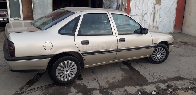Opel Vectra 1990, 382,456 km - 1.8 л - Şəki
