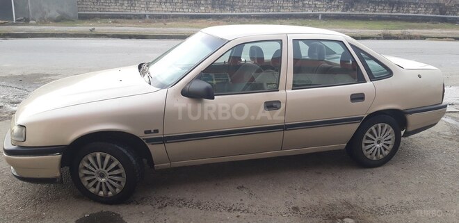 Opel Vectra 1990, 382,456 km - 1.8 л - Şəki