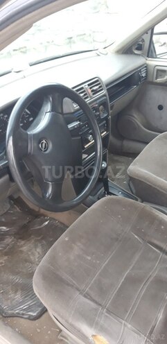 Opel Vectra 1990, 3,584,423 km - 1.8 л - Şəki