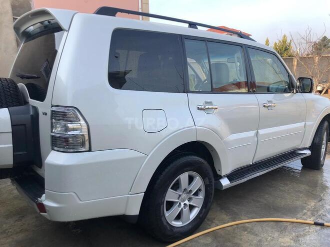 Mitsubishi Pajero 2008, 134,000 km - 3.0 l - Bakı