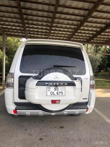 Mitsubishi Pajero 2008, 134,000 km - 3.0 l - Bakı
