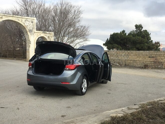 Hyundai Elantra 2015, 75,000 km - 1.8 l - Bakı