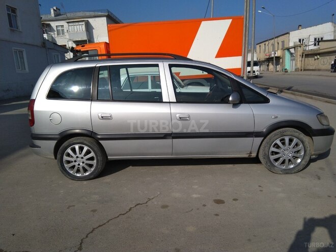 Opel Zafira 2003, 390,000 km - 2.0 л - Bakı