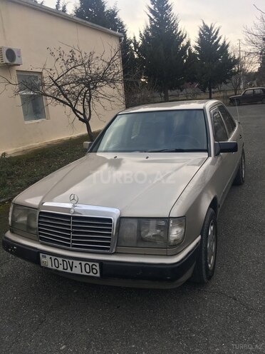 Mercedes E 230 1985, 222,322 km - 2.3 l - Şəki