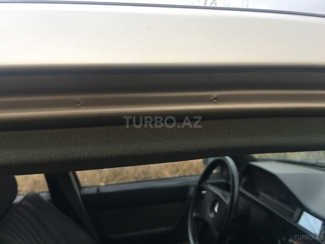 Mercedes E 230 1985, 222,322 km - 2.3 l - Şəki