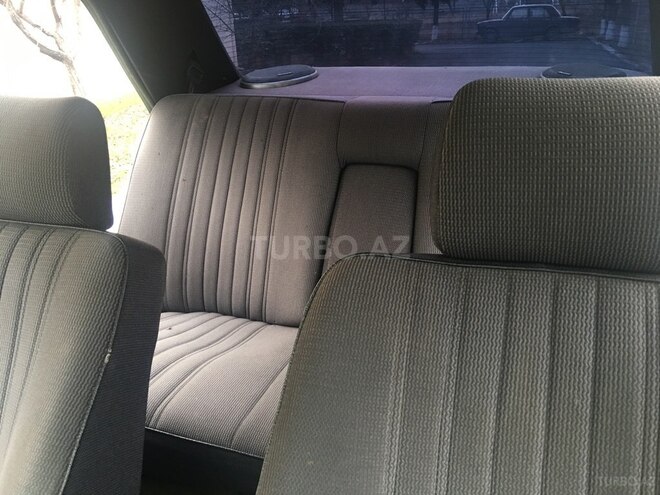 Mercedes E 230 1985, 222,322 km - 2.3 l - Şəki