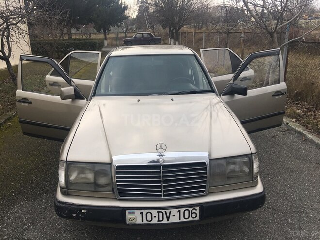 Mercedes E 230 1985, 222,322 km - 2.3 l - Şəki