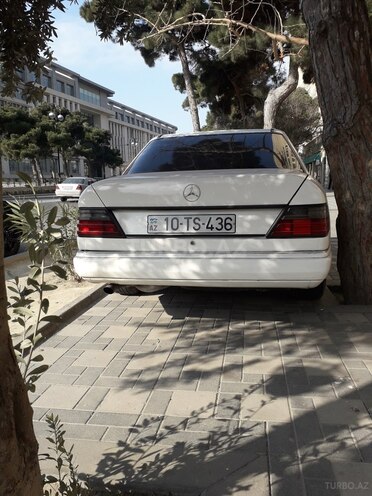 Mercedes E 230 1987, 320,000 km - 2.3 l - Bakı
