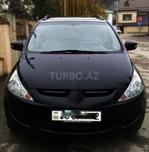 Mitsubishi Grandis 2007, 258,000 km - 2.4 l - Qusar