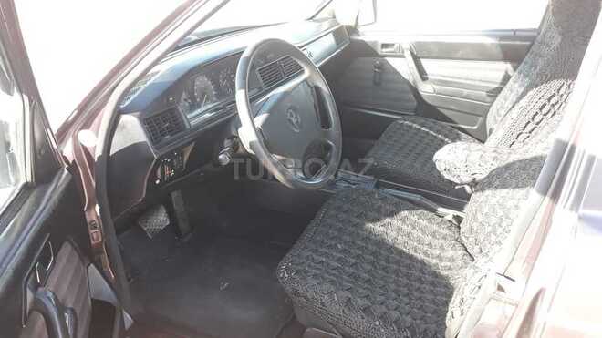 Mercedes 190 1993, 260,000 km - 2.0 l - Sumqayıt
