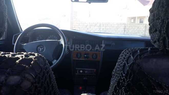 Mercedes 190 1993, 260,000 km - 2.0 l - Sumqayıt