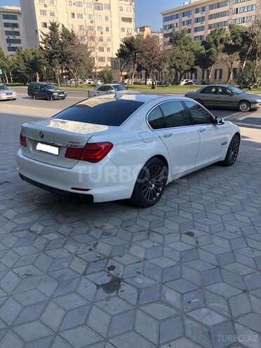 BMW 750 2011, 133,000 km - 4.4 l - Bakı