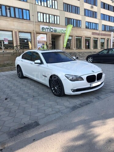 BMW 750 2011, 133,000 km - 4.4 l - Bakı