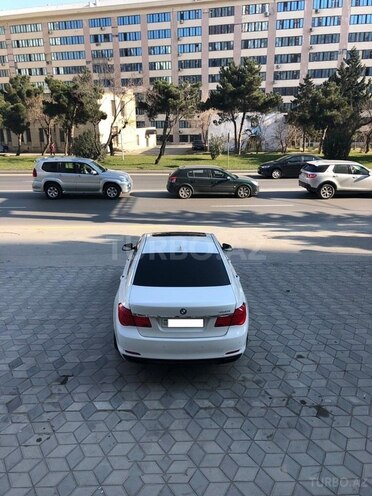 BMW 750 2011, 133,000 km - 4.4 l - Bakı