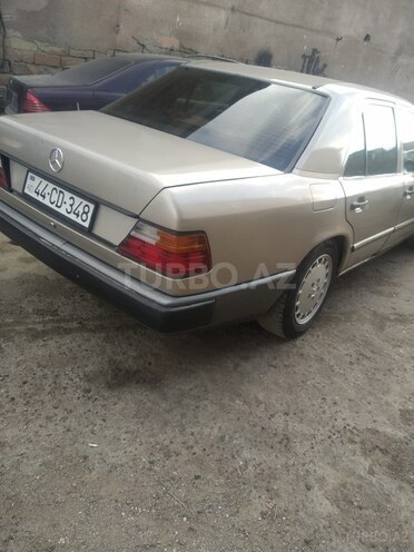 Mercedes E 200 1989, 2,380,000 km - 0.2 l - Bakı