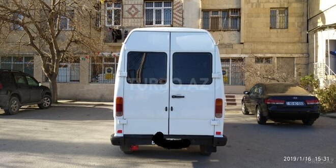 Mercedes 208 D 1993, 350,000 km - 0.3 л - Bakı