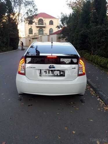 Toyota Prius 2015, 70,000 km - 1.8 l - Bakı