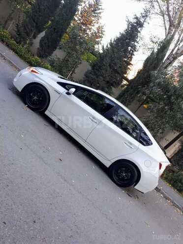 Toyota Prius 2015, 70,000 km - 1.8 l - Bakı
