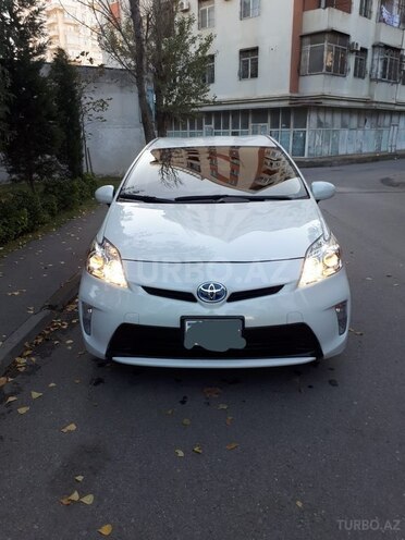 Toyota Prius 2015, 70,000 km - 1.8 l - Bakı