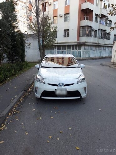 Toyota Prius 2015, 70,000 km - 1.8 l - Bakı