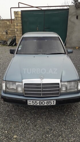 Mercedes E 300 1985, 250,756 km - 3.0 l - Bakı