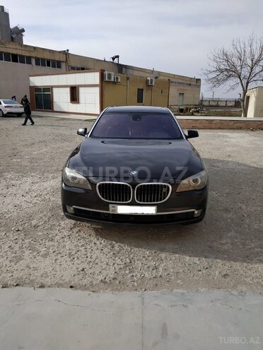 BMW 750 2009, 113,000 km - 4.4 л - Bakı