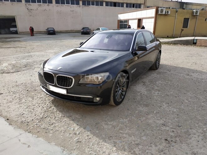 BMW 750 2009, 113,000 km - 4.4 л - Bakı