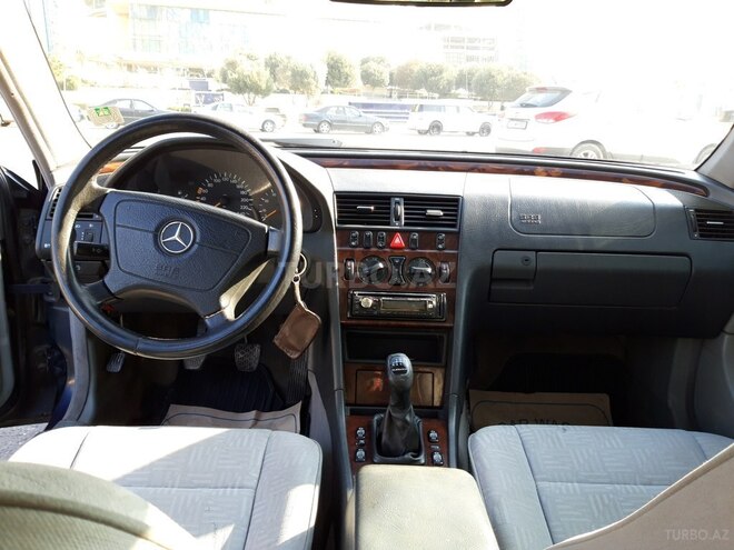 Mercedes C 200 1999, 334,241 km - 2.0 л - Bakı