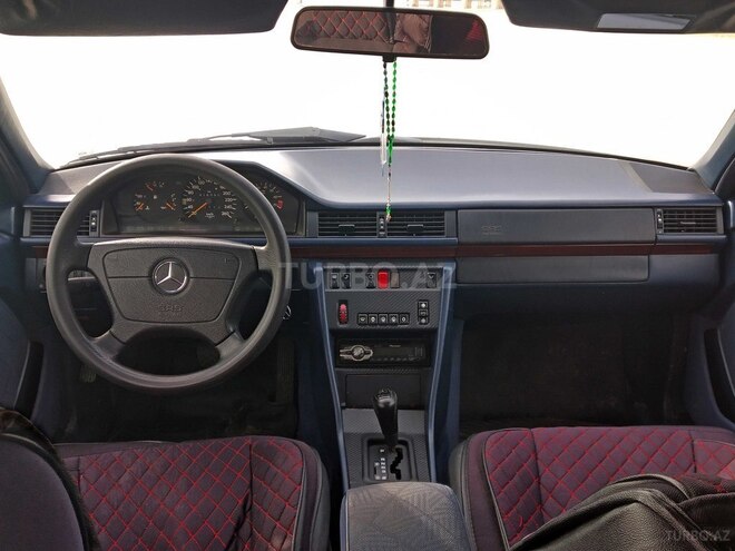 Mercedes E 280 1994, 318,000 km - 2.8 l - Bakı