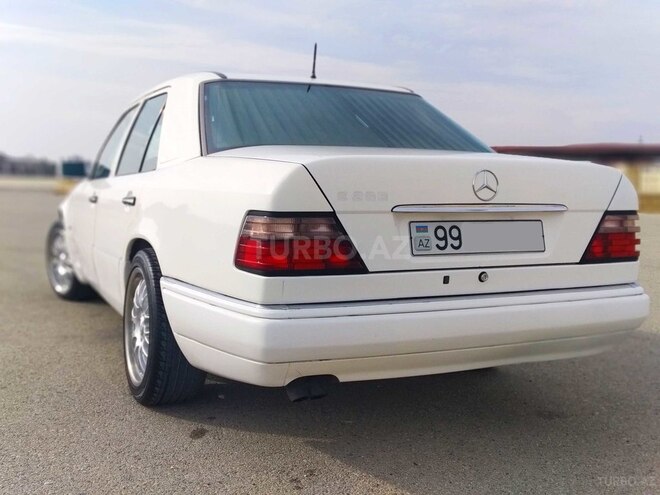 Mercedes E 280 1994, 318,000 km - 2.8 l - Bakı