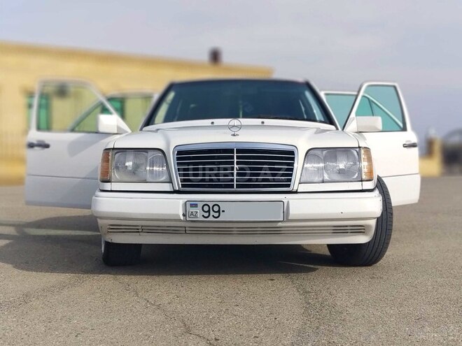 Mercedes E 280 1994, 318,000 km - 2.8 l - Bakı