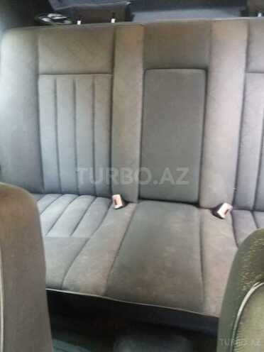 Mercedes E 220 1994, 310,000 km - 2.2 l - Bakı