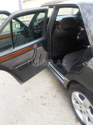 Mercedes E 220 1994, 310,000 km - 2.2 l - Bakı